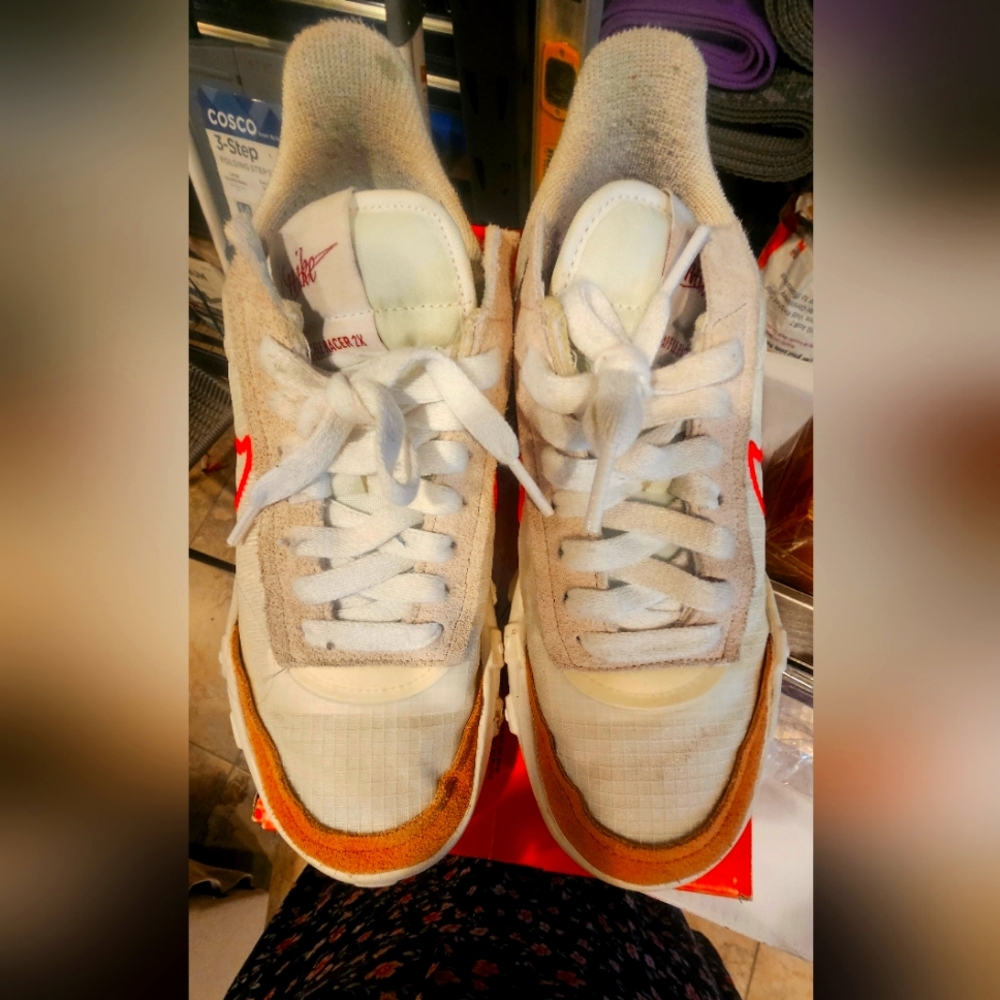 NIKE shoes